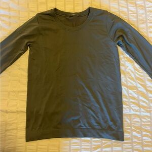 lululemon athletica Long Sleeve Tee
